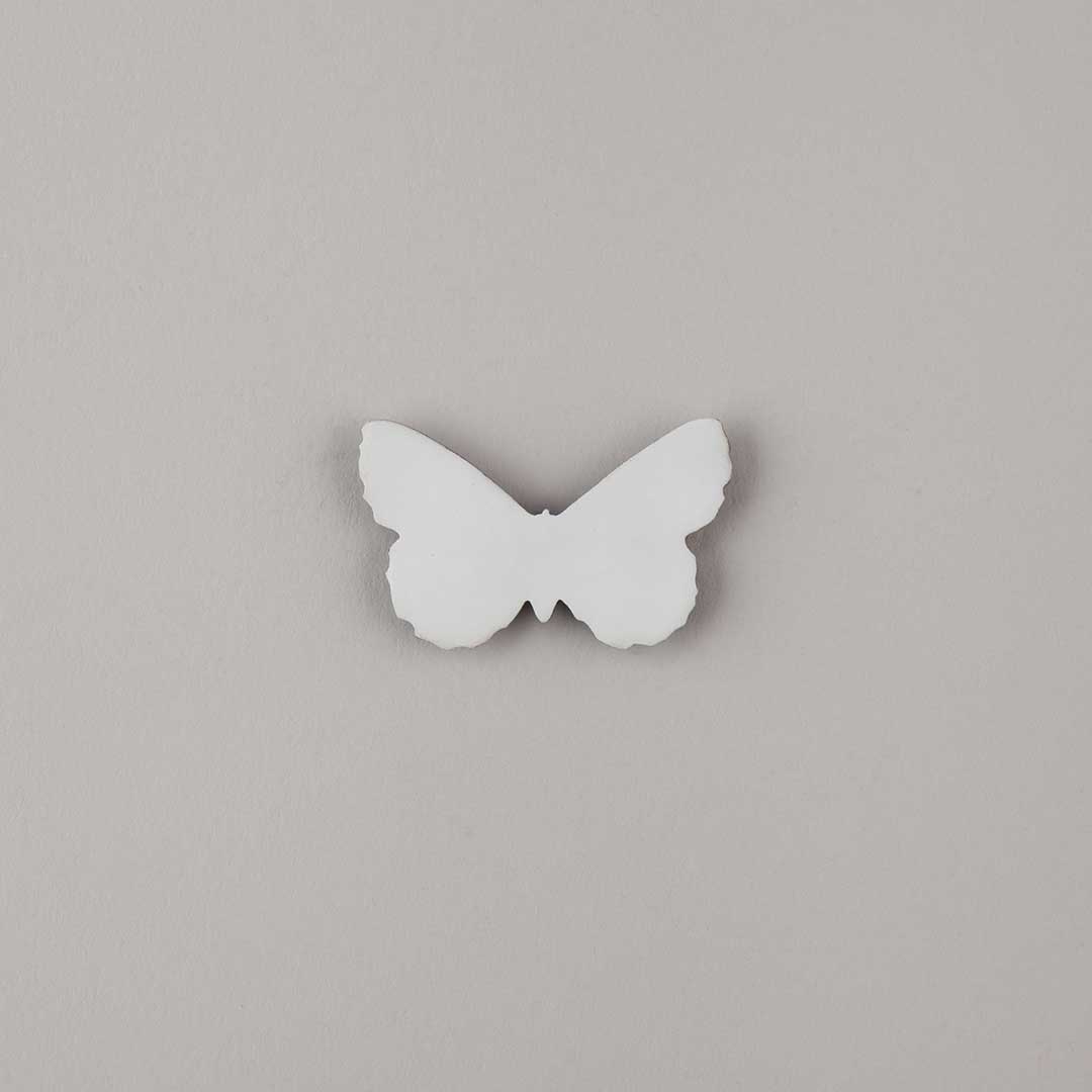 KarinJohansson-brosch-silver-emalj-1 Brosch från serien Collecting Butterflies
