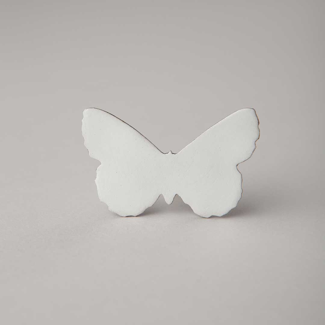 KarinJohansson-brosch-silver-emalj-2 Brosch från serien Collecting Butterflies